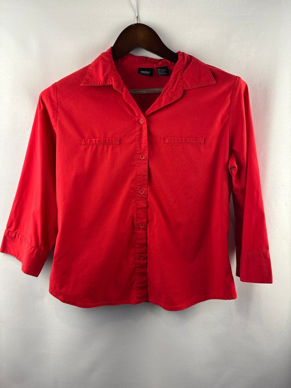 Women’s Mossimo Medium Bright Red Button Up